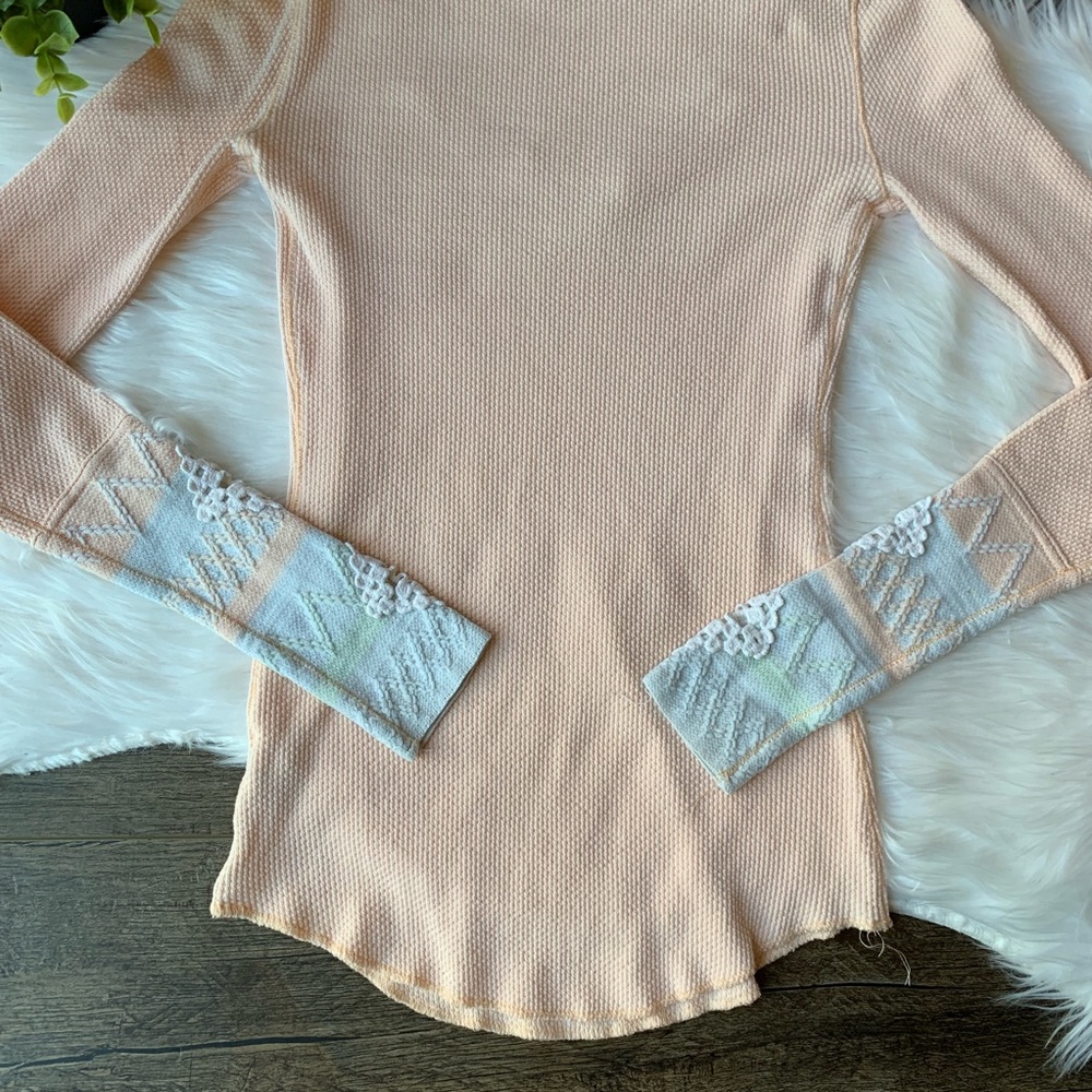 ❤️SOLD Free People Kombucha cuff thermal crochet - Picture 8 of 8
